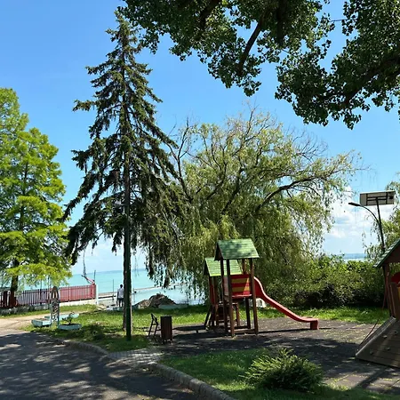 Balaton Bay Apartman Balatonszepezd