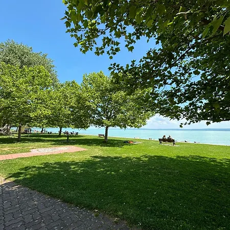 Balaton Bay Apartman *